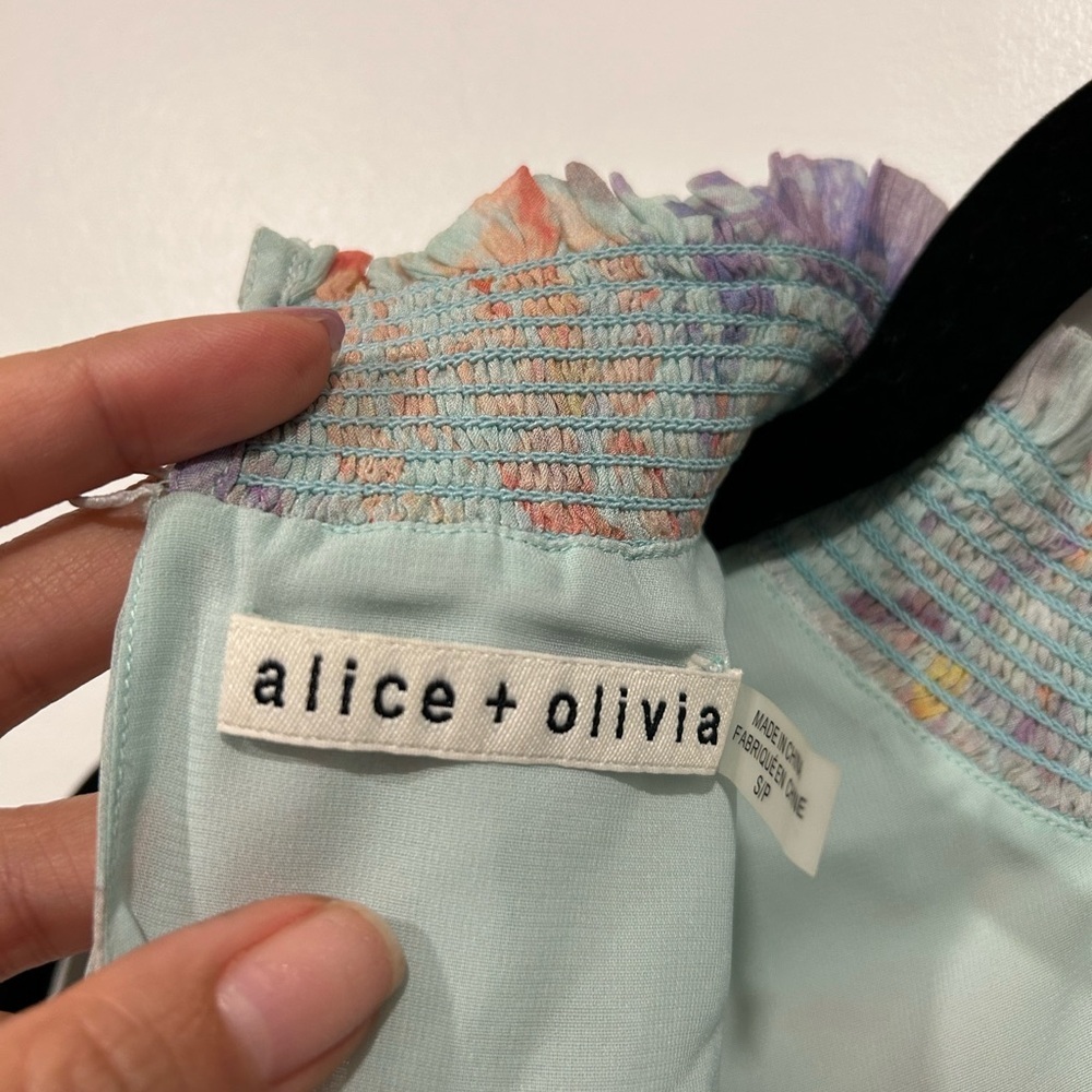 Alice + Olivia Floral Smocked High Neck Blouse Blue Sleeveless Small - Picture 2 of 12